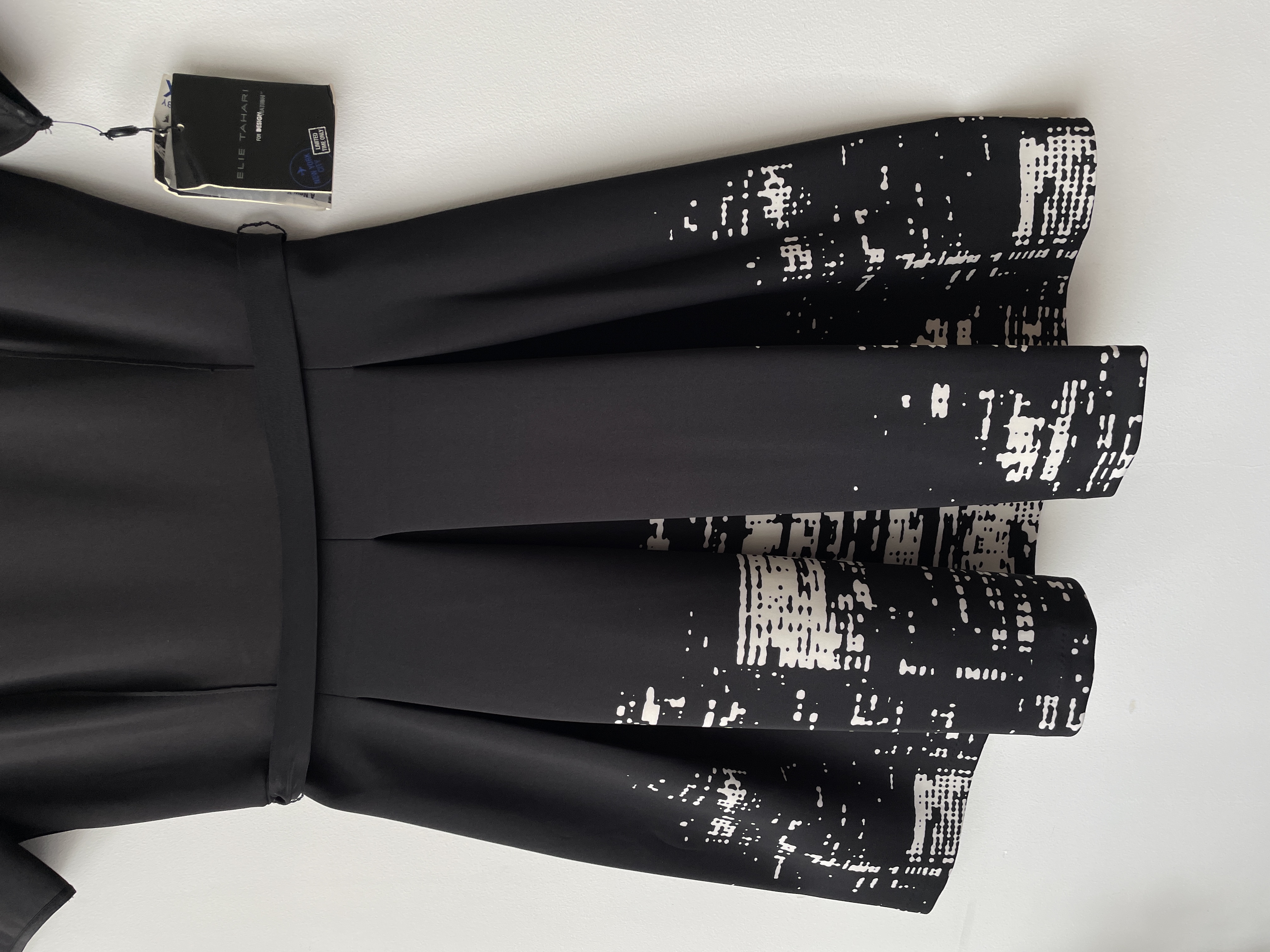Vestido Tahari. Talla: 6 (S/M) 4