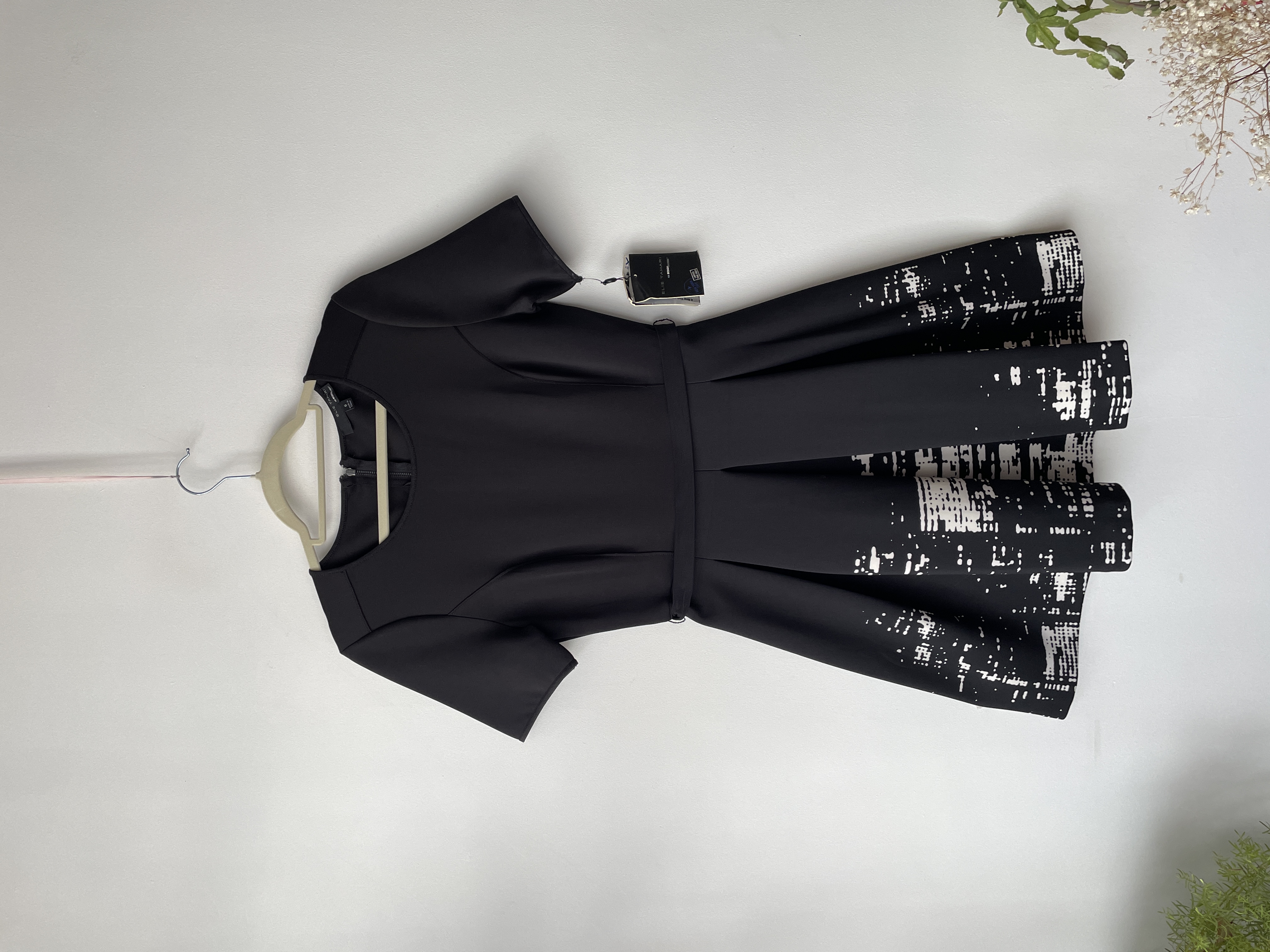 Vestido Tahari. Talla: 6 (S/M) 1