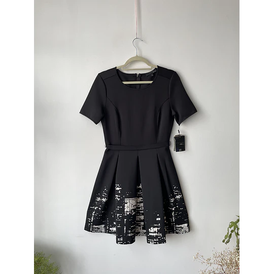 Vestido Tahari. Talla: 6 (S/M)