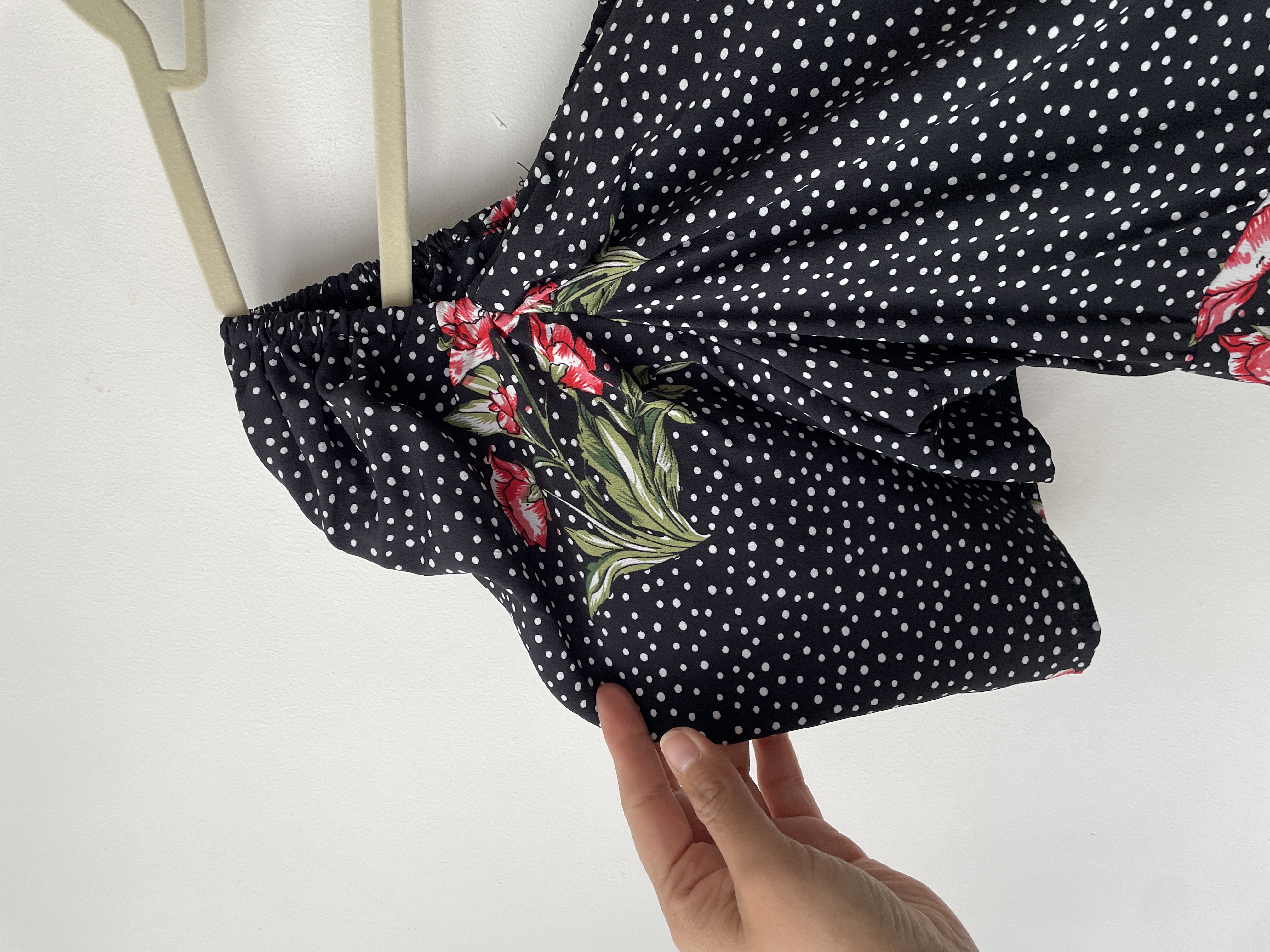 Vestido dot floral. Talla: L chico (M/L) 5