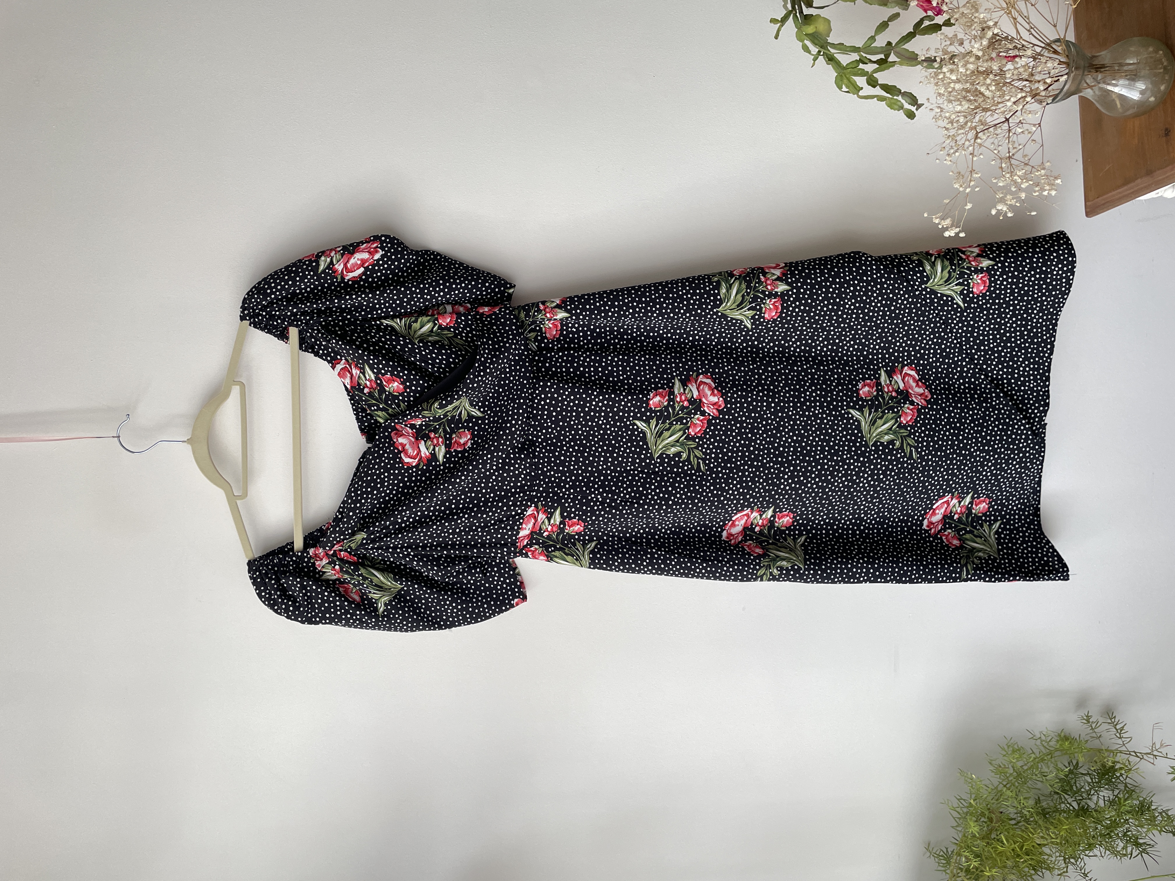 Vestido dot floral. Talla: L chico (M/L) 1
