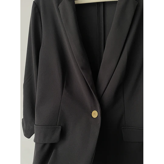 Blazer negro (detalle) Talla: XL