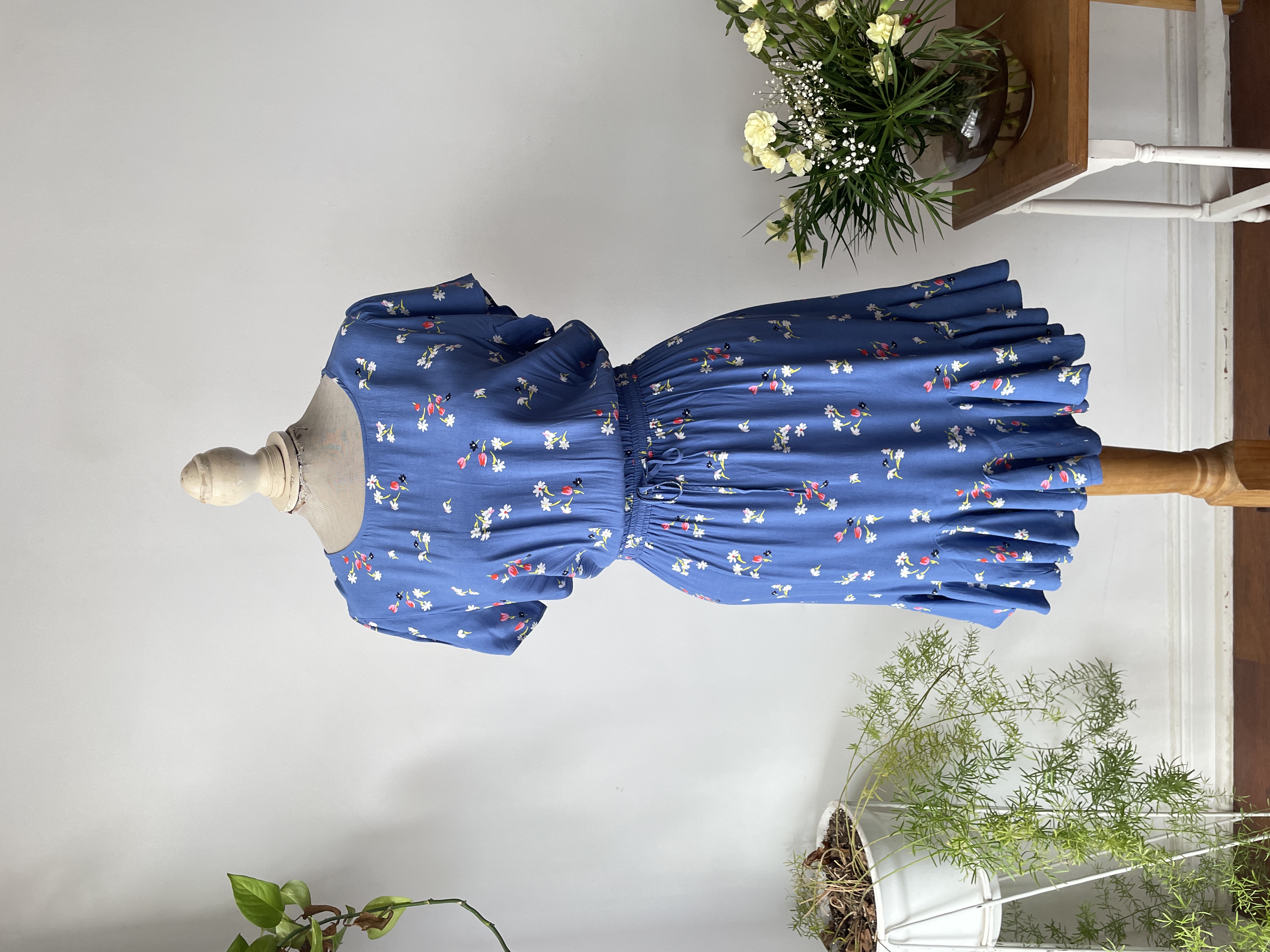 Vestido azul flores. Talla: M grande (M/L)  1