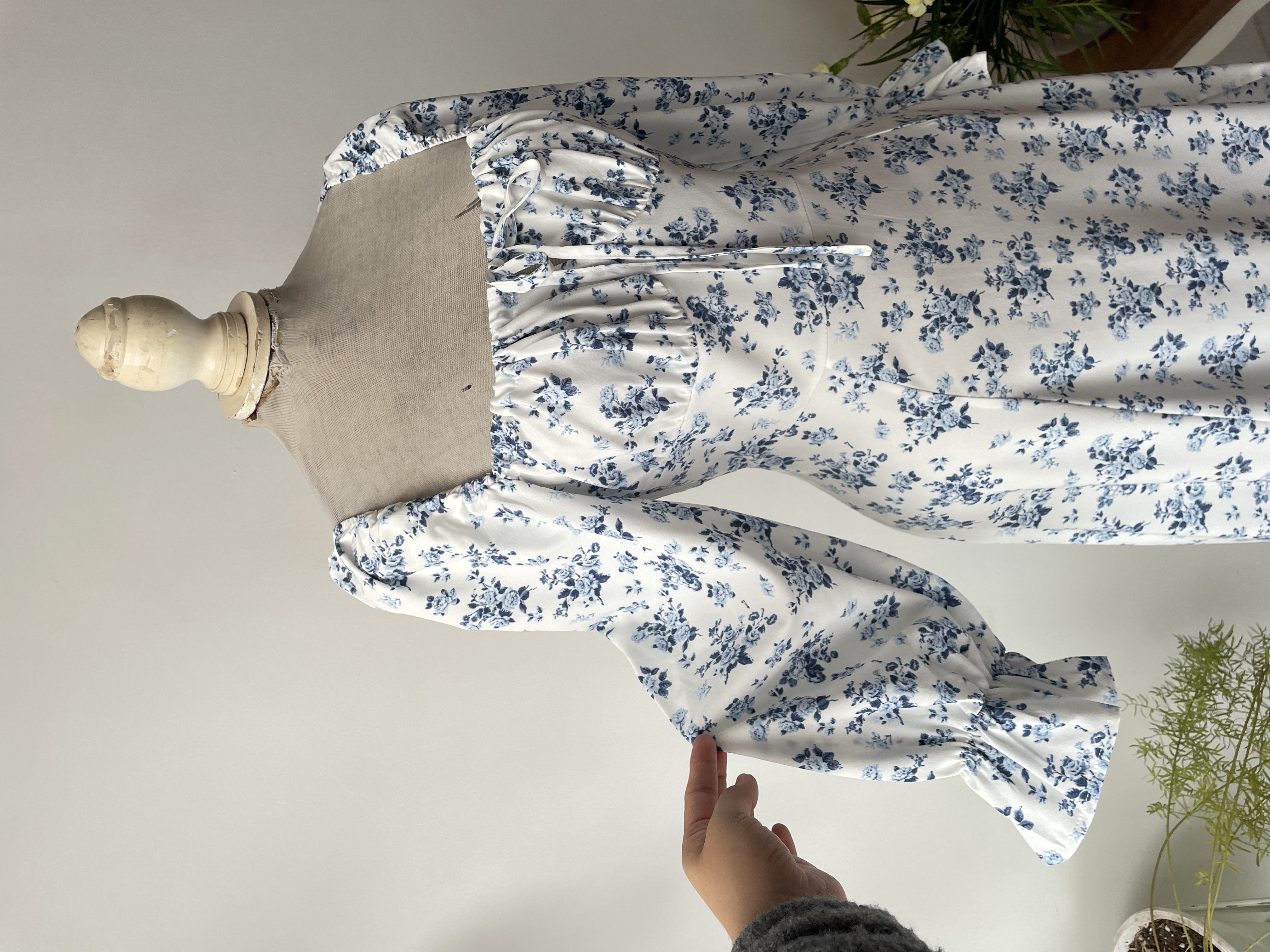 Vestido flores. Talla: L  2