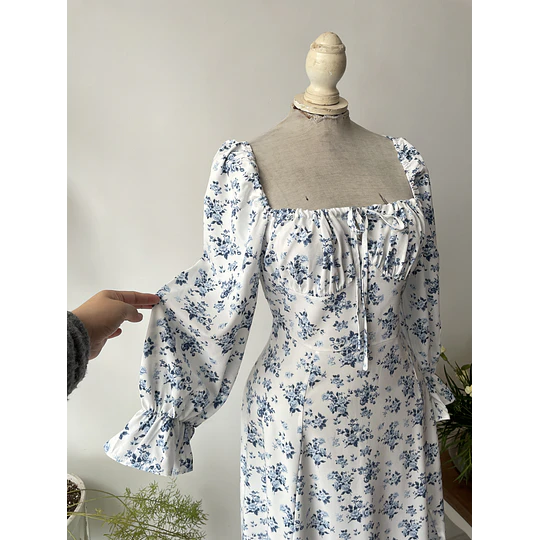 Vestido flores. Talla: L 