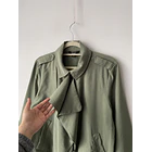 Trench oliva. Talla: L 2