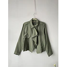 Trench oliva. Talla: L 1