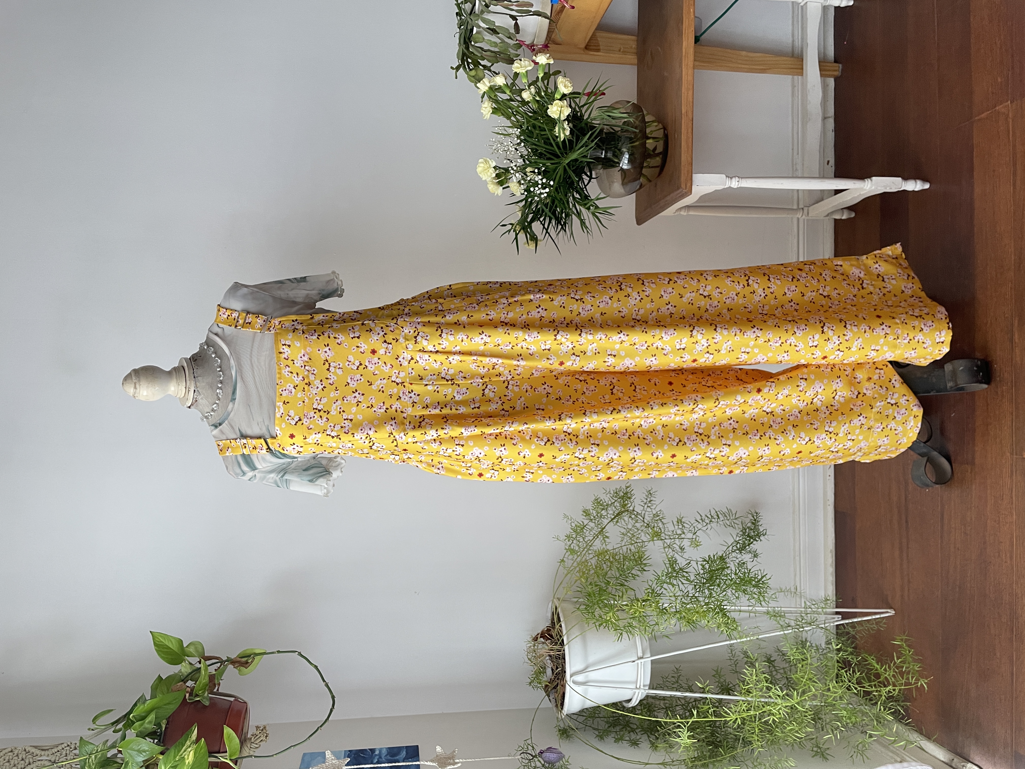 Jardinera amarilla. Talla: M holgada 1