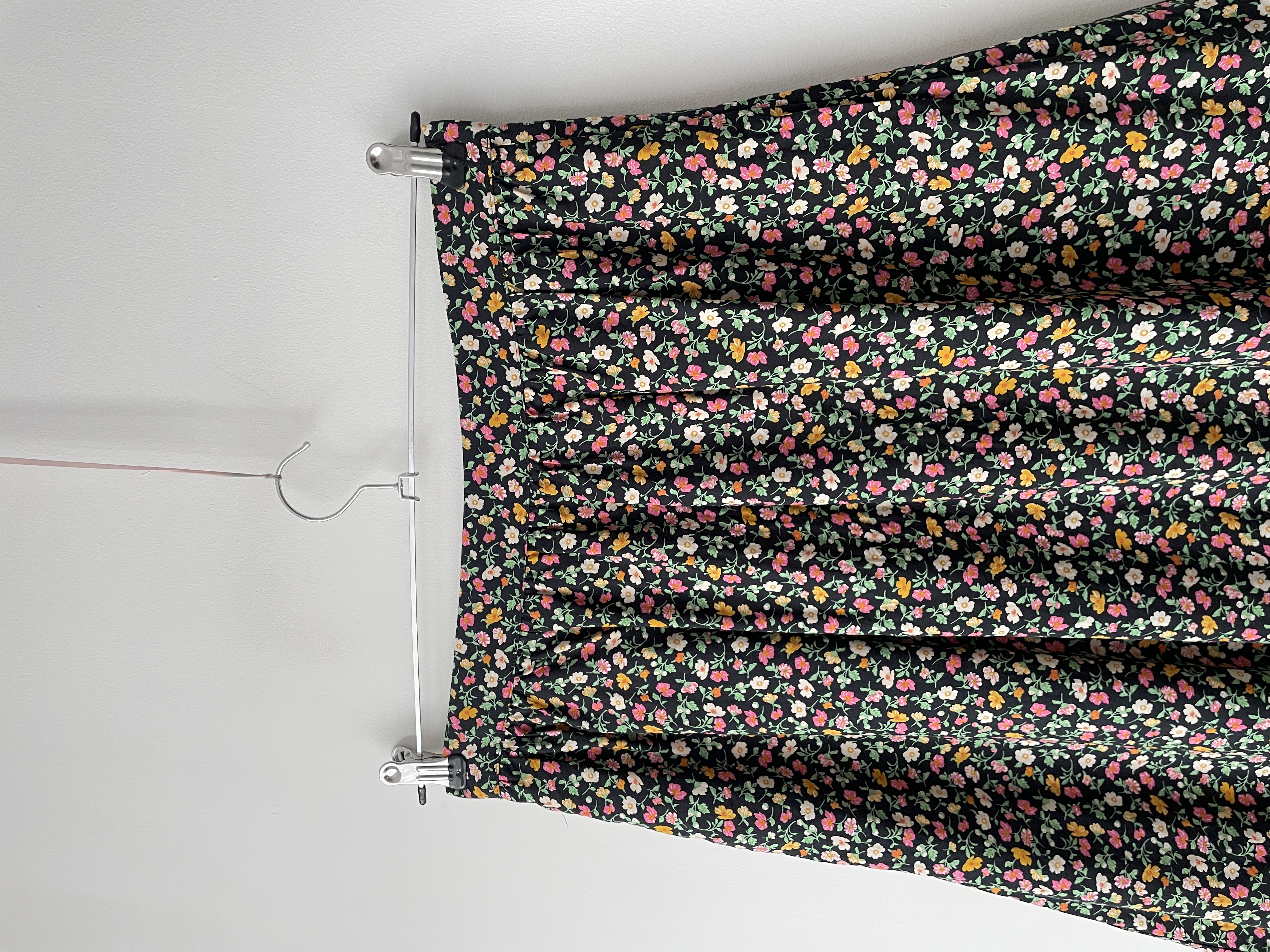 Falda flores. Talla: 6 (s) 3
