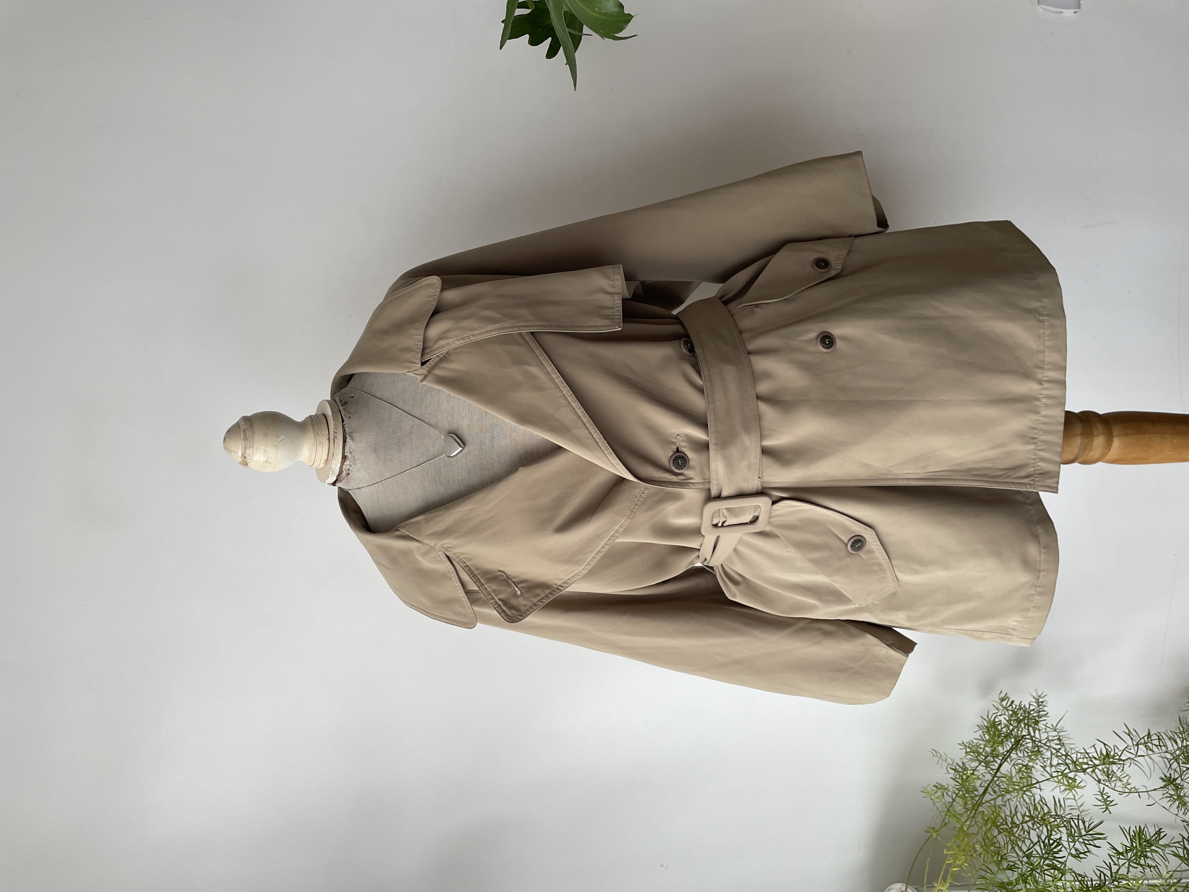 Trench camel. Talla: 36 (L/XL)  1