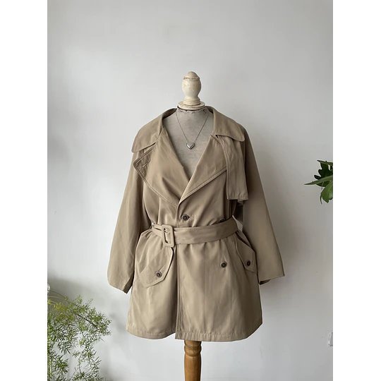 Trench camel. Talla: 36 (L/XL) 