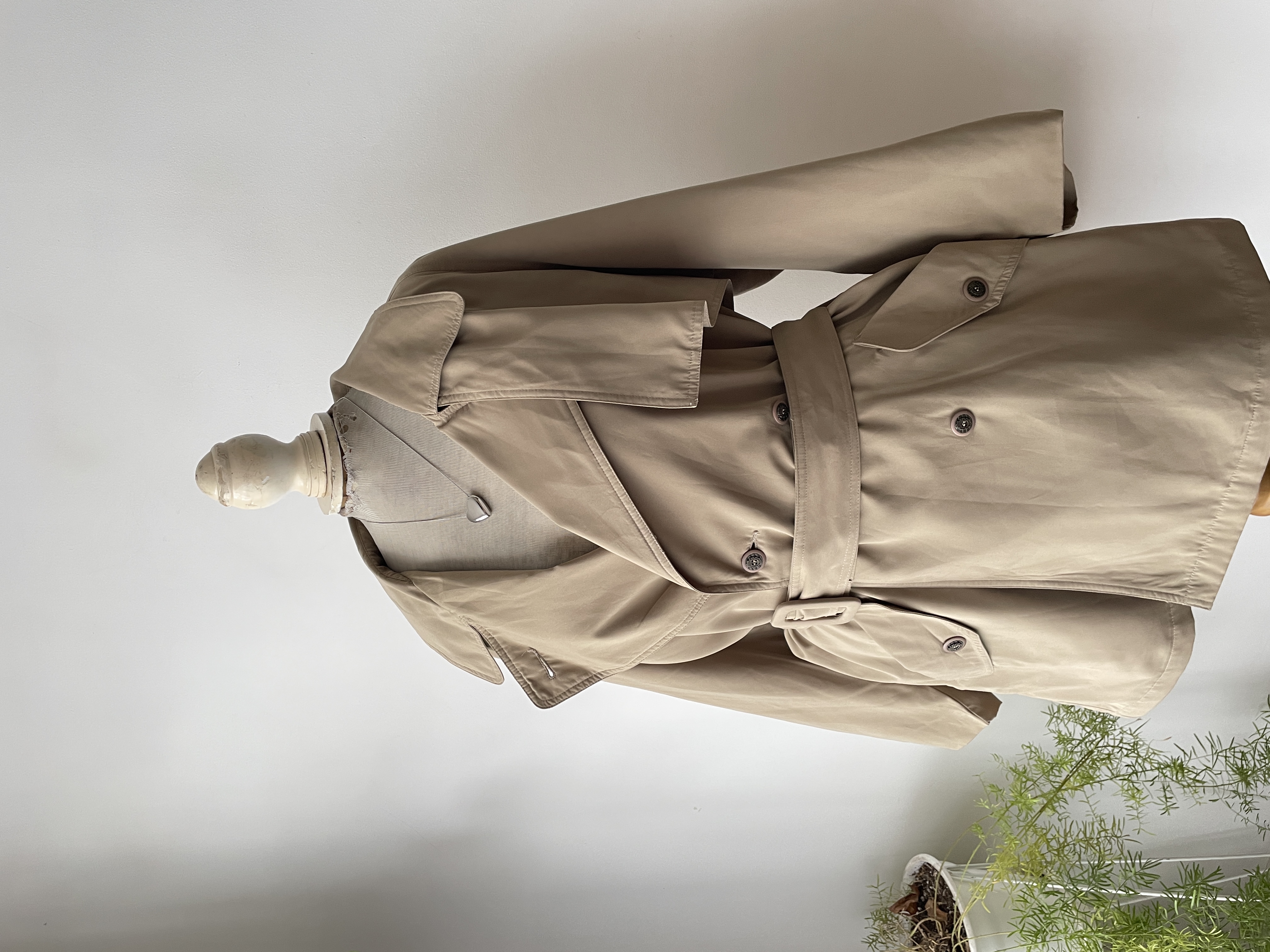 Trench camel. Talla: 36 (L/XL)  3