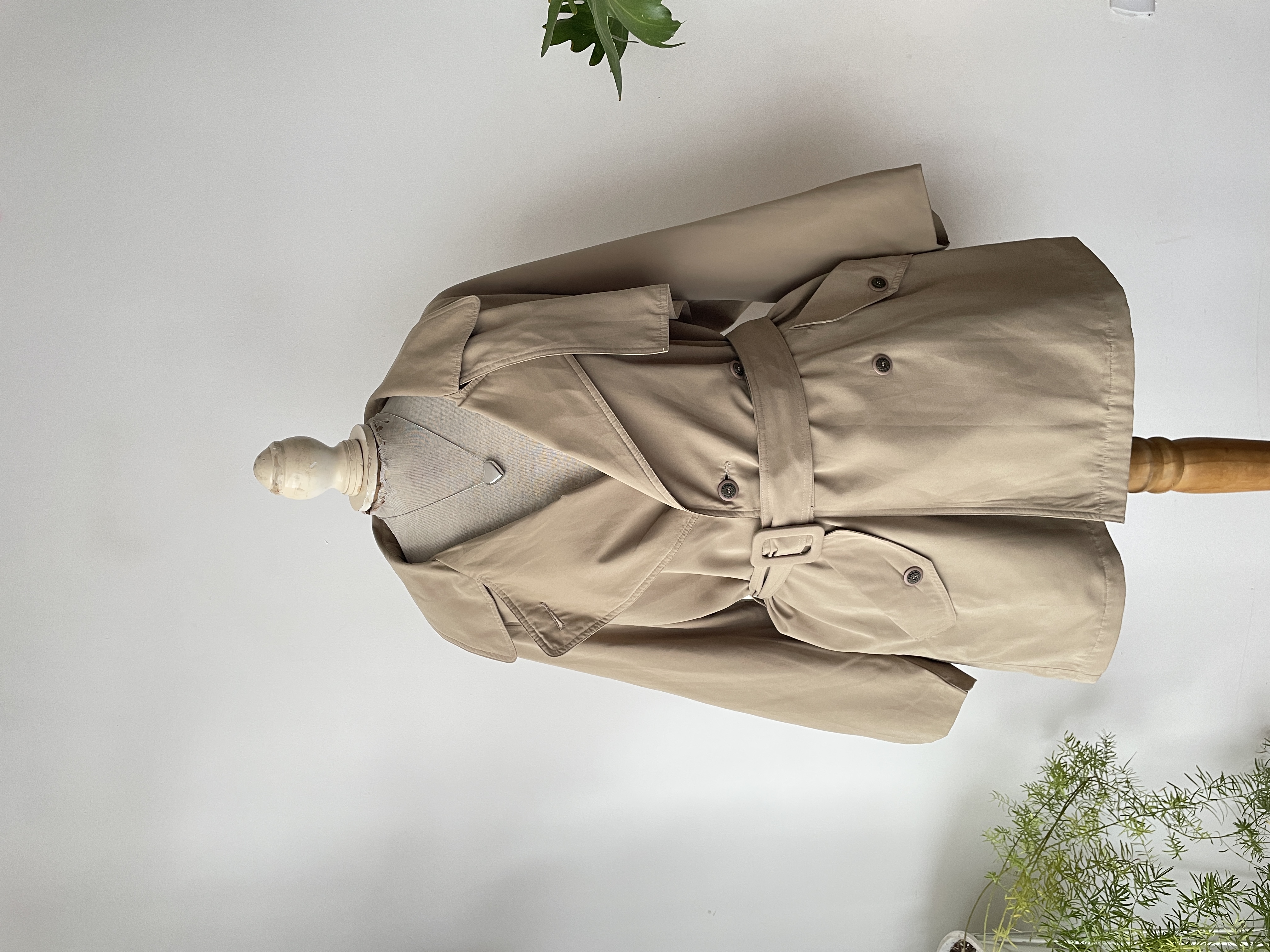 Trench camel. Talla: 36 (L/XL)  6