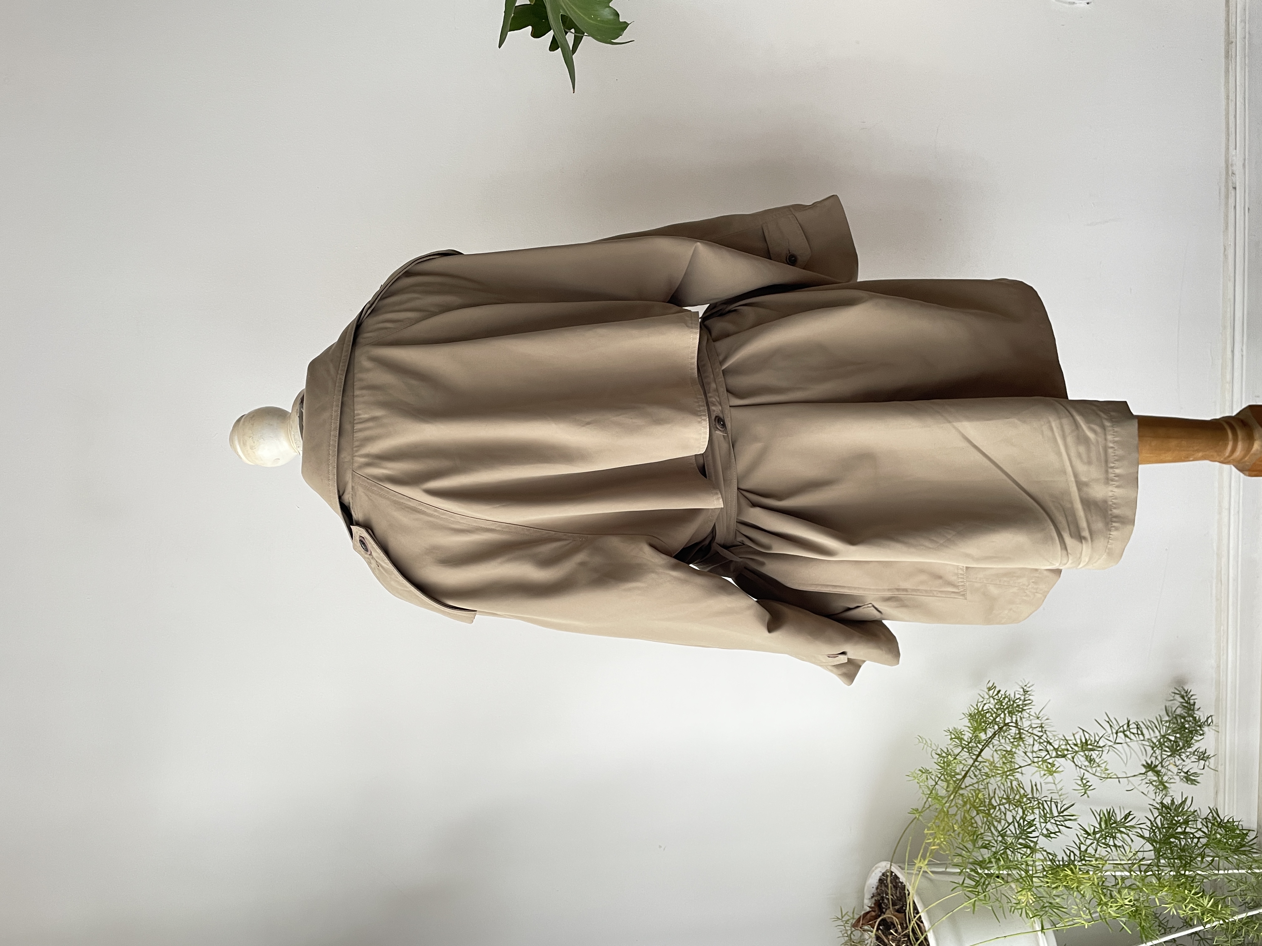 Trench camel. Talla: 36 (L/XL)  8