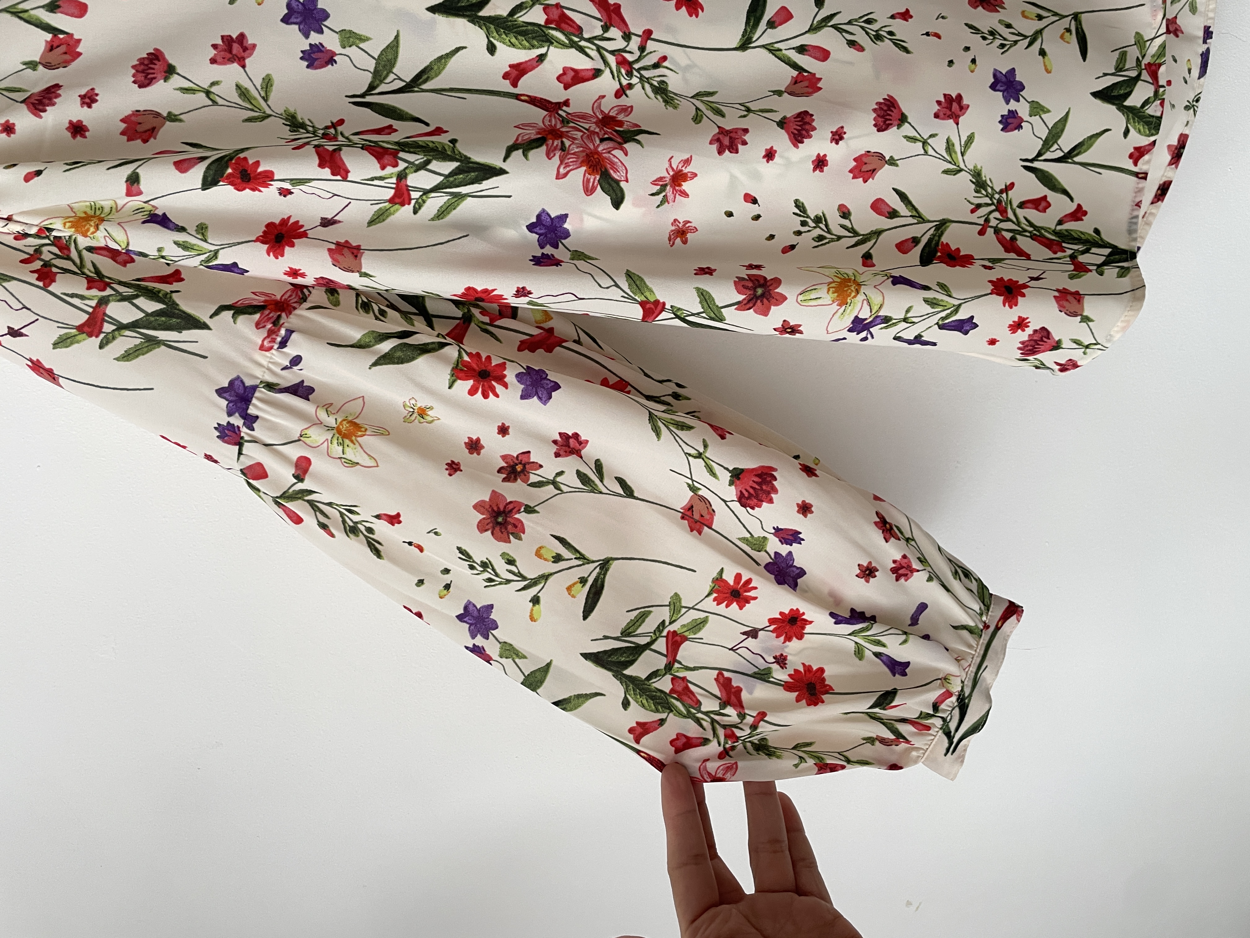 Blusa flora. Talla: L 4