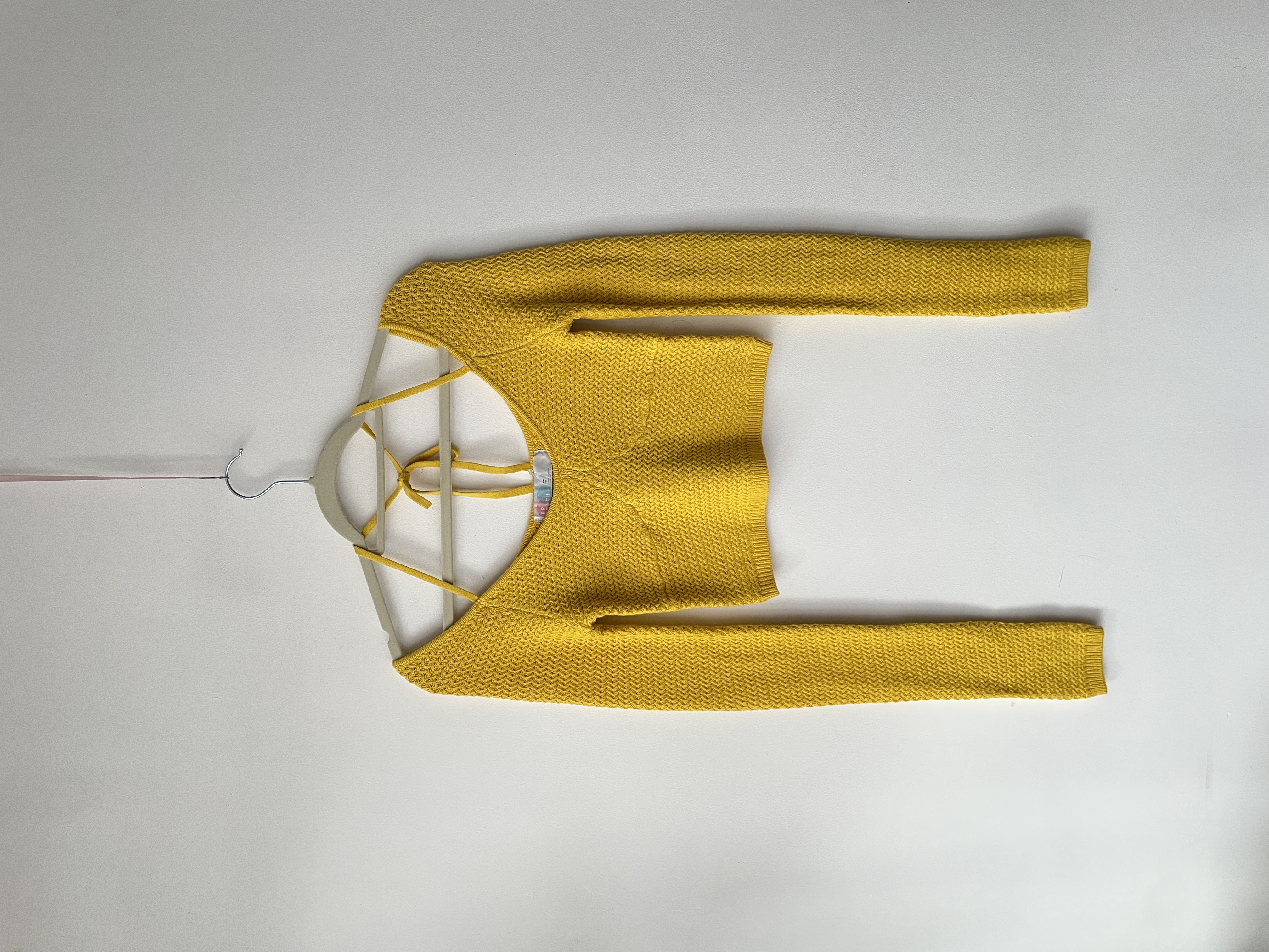 Top amarillo. Talla: XS 1