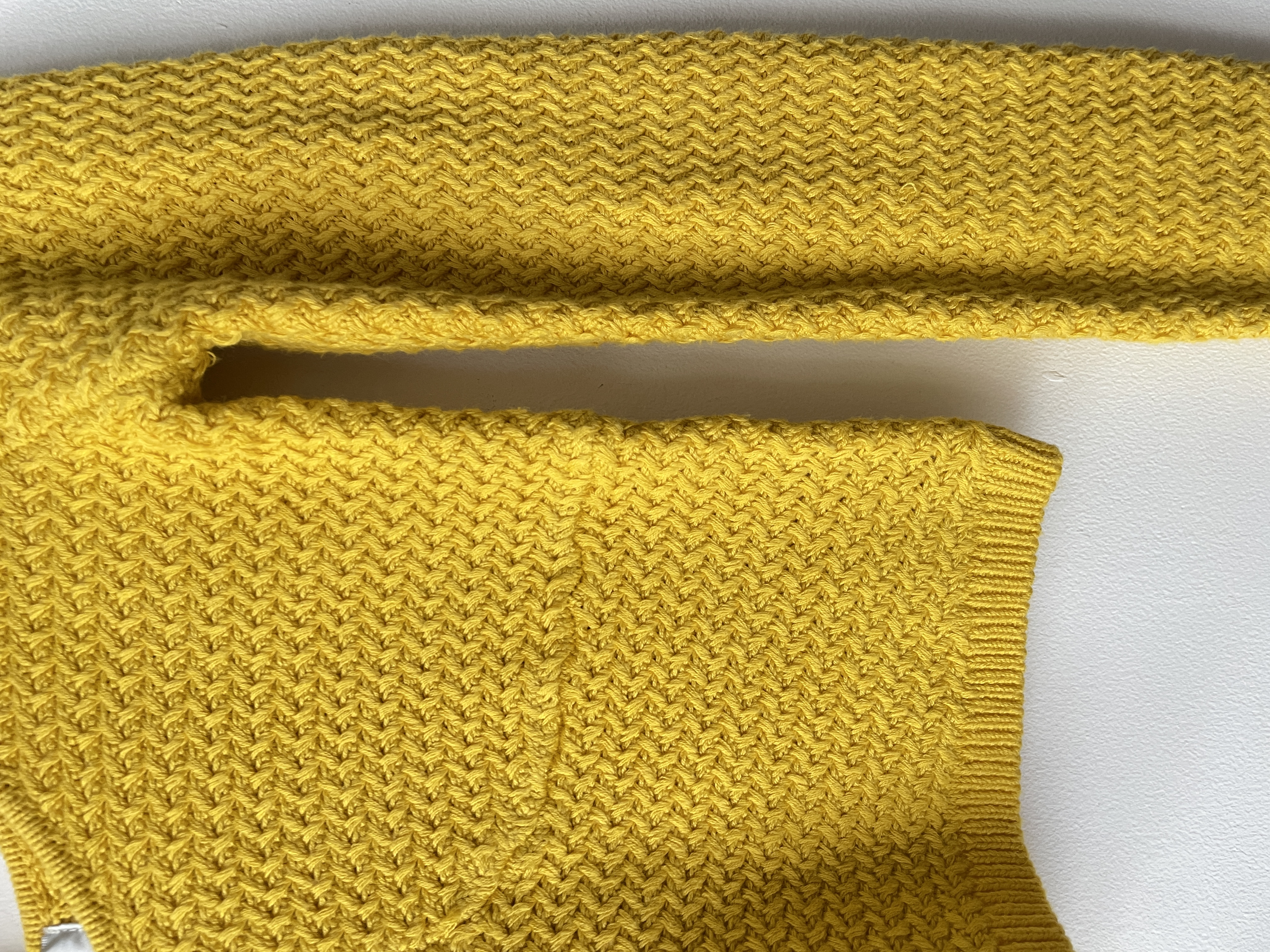 Top amarillo. Talla: XS 4