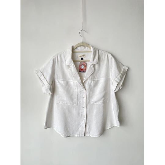 Blusa blanca. Talla: L 