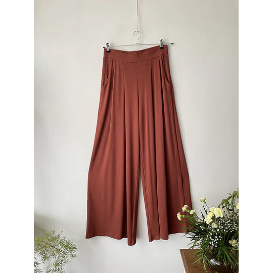 Palazzo terracota. Talla: L 