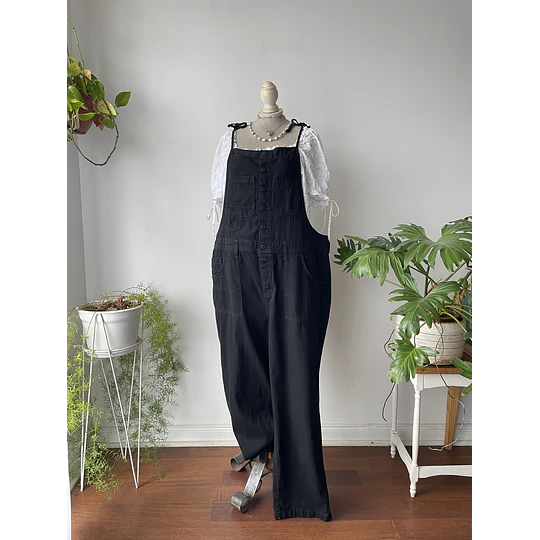 Jardinera negra. Talla: 12 (XL) 