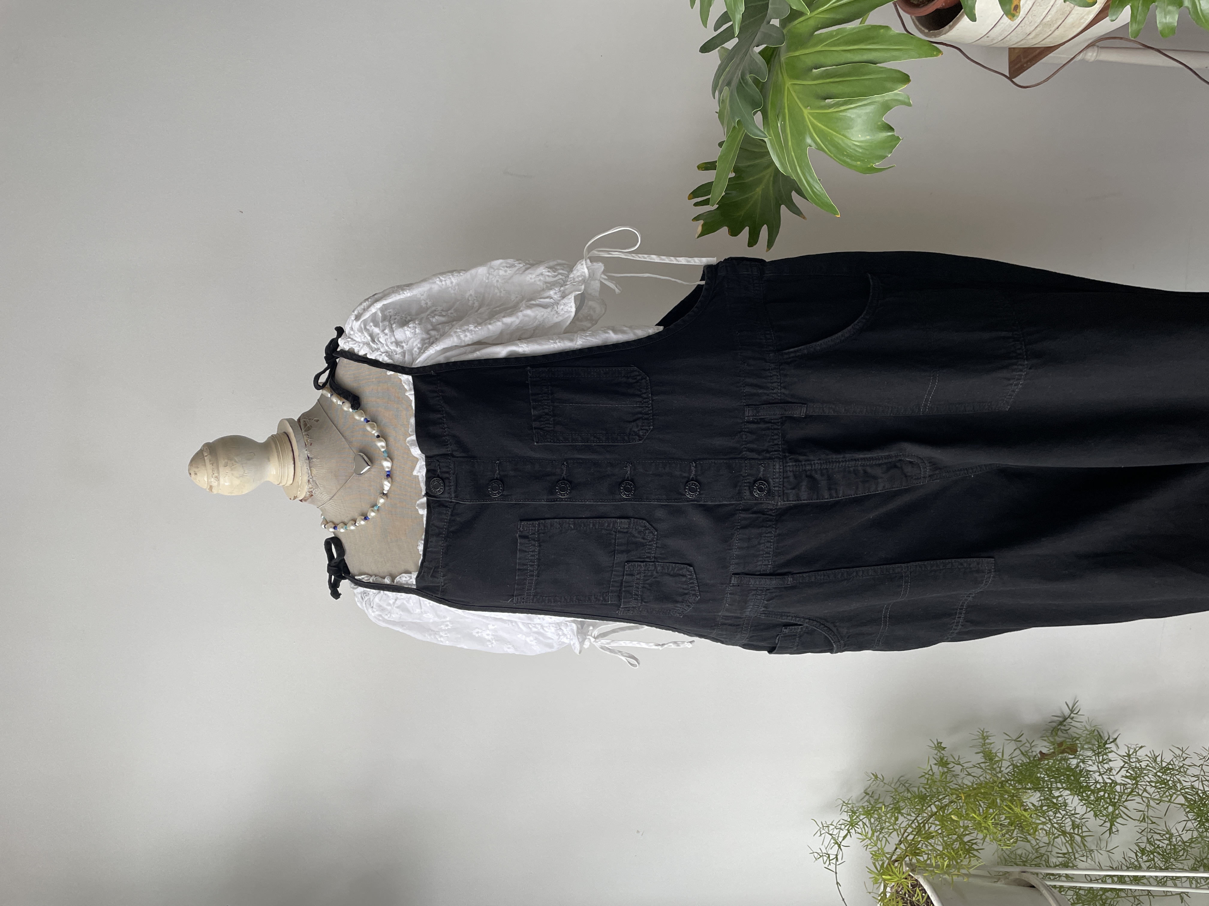 Jardinera negra. Talla: 12 (XL)  2