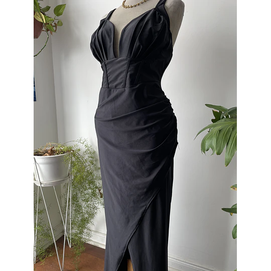 Vestido satín. Talla: L 