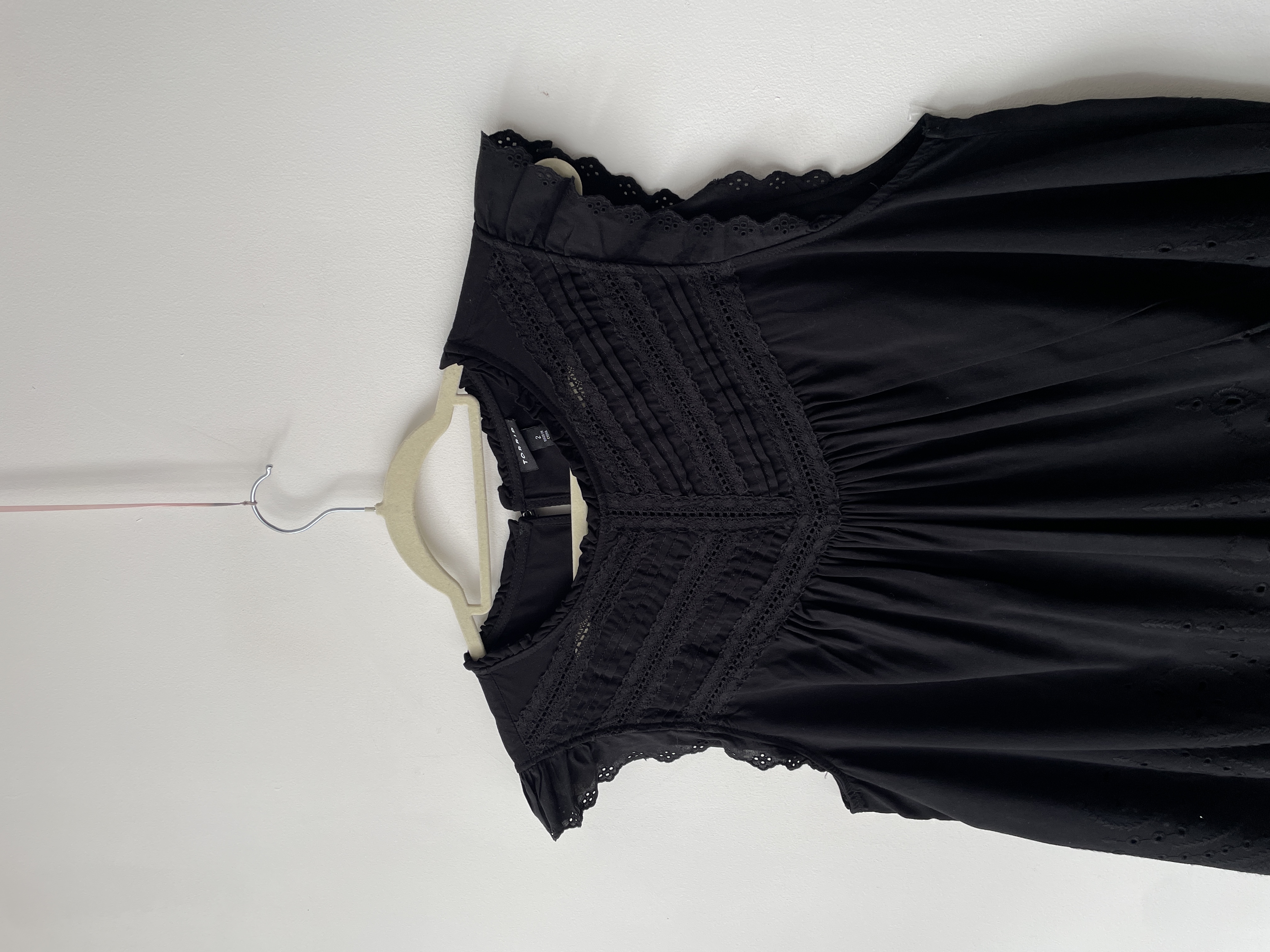 Blusa negra broderié. Talla: 2 (XL/2XL)  2