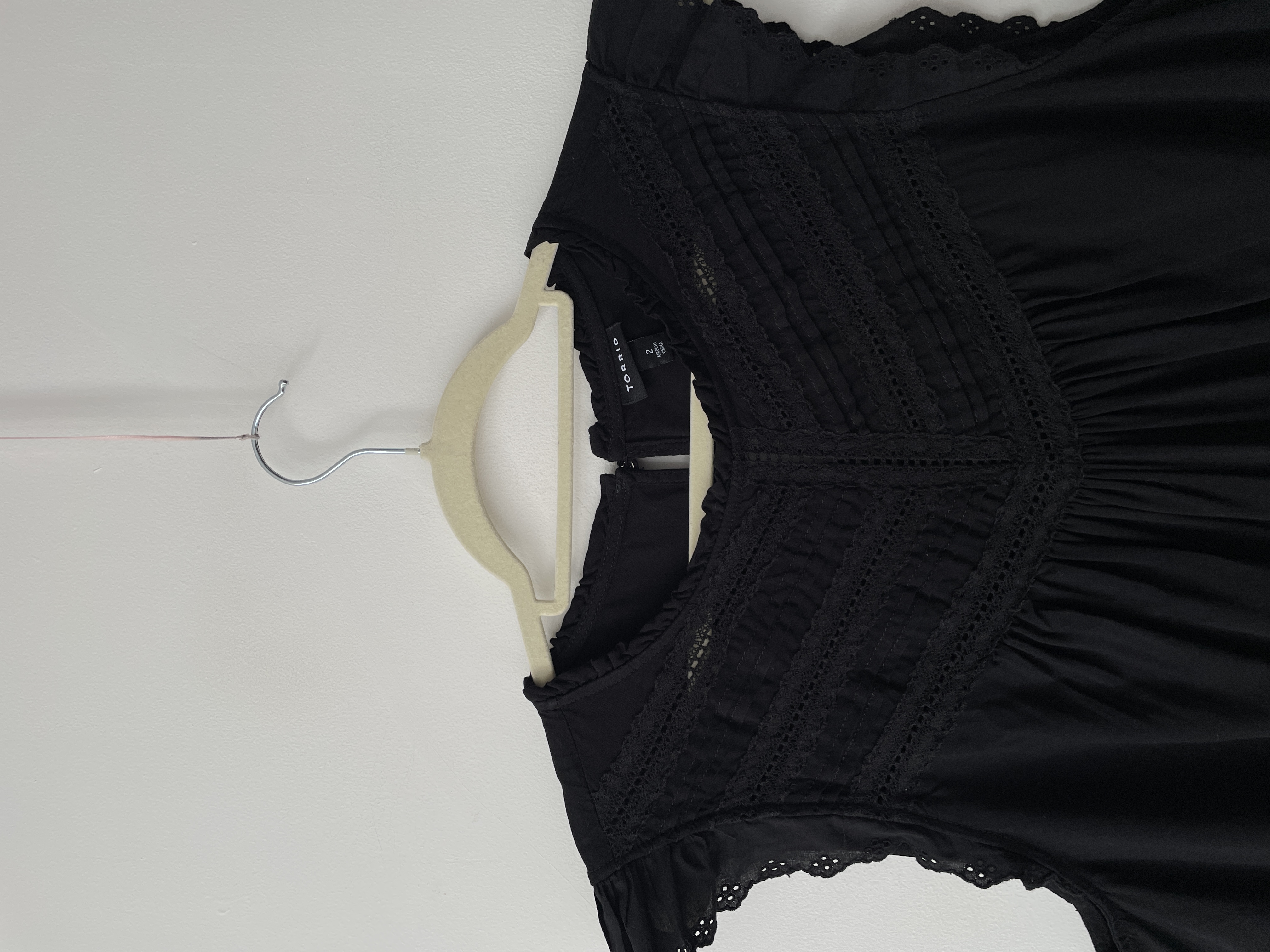 Blusa negra broderié. Talla: 2 (XL/2XL)  5