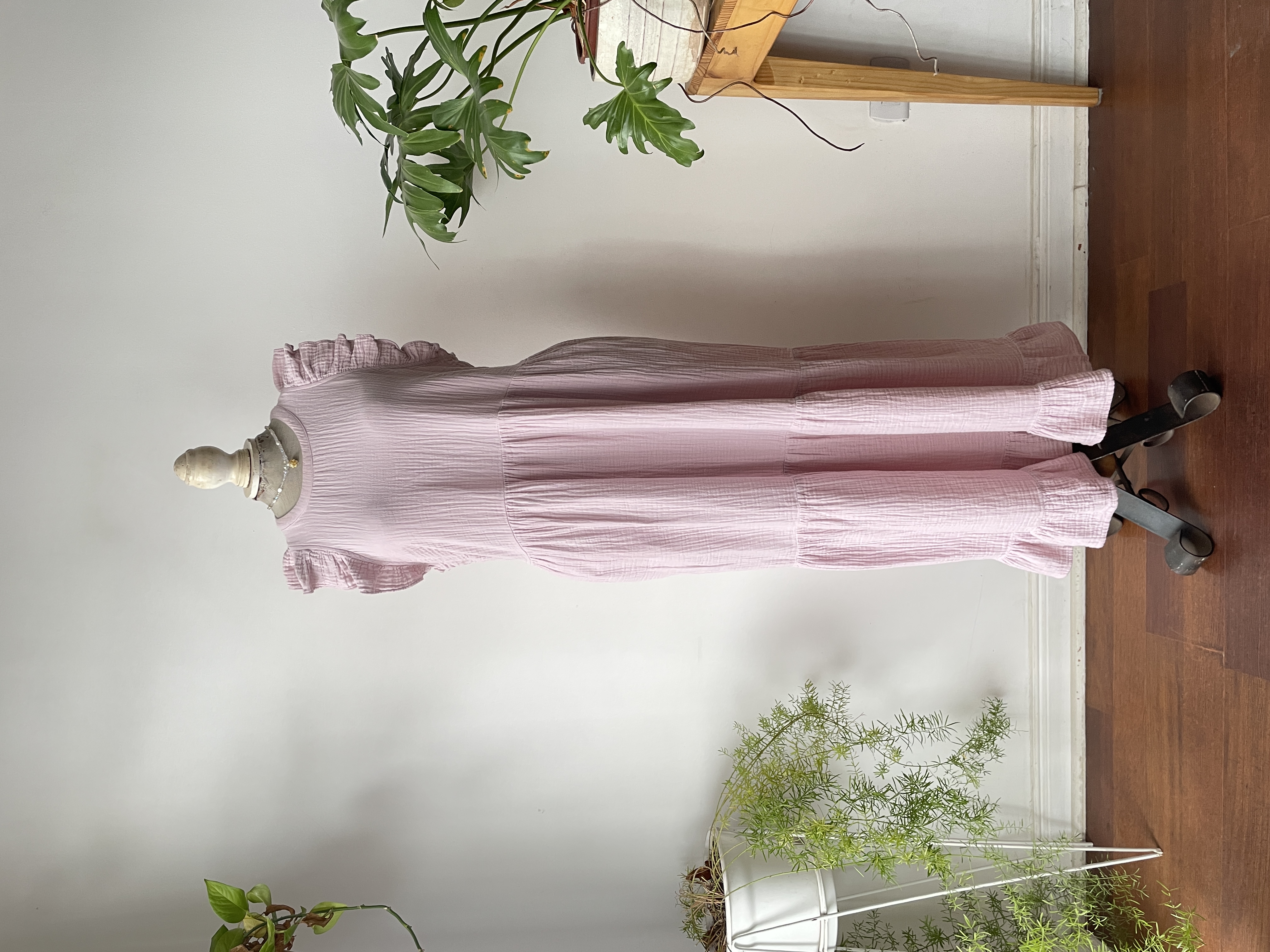 Vestido cansú rosa. Talla: L 1
