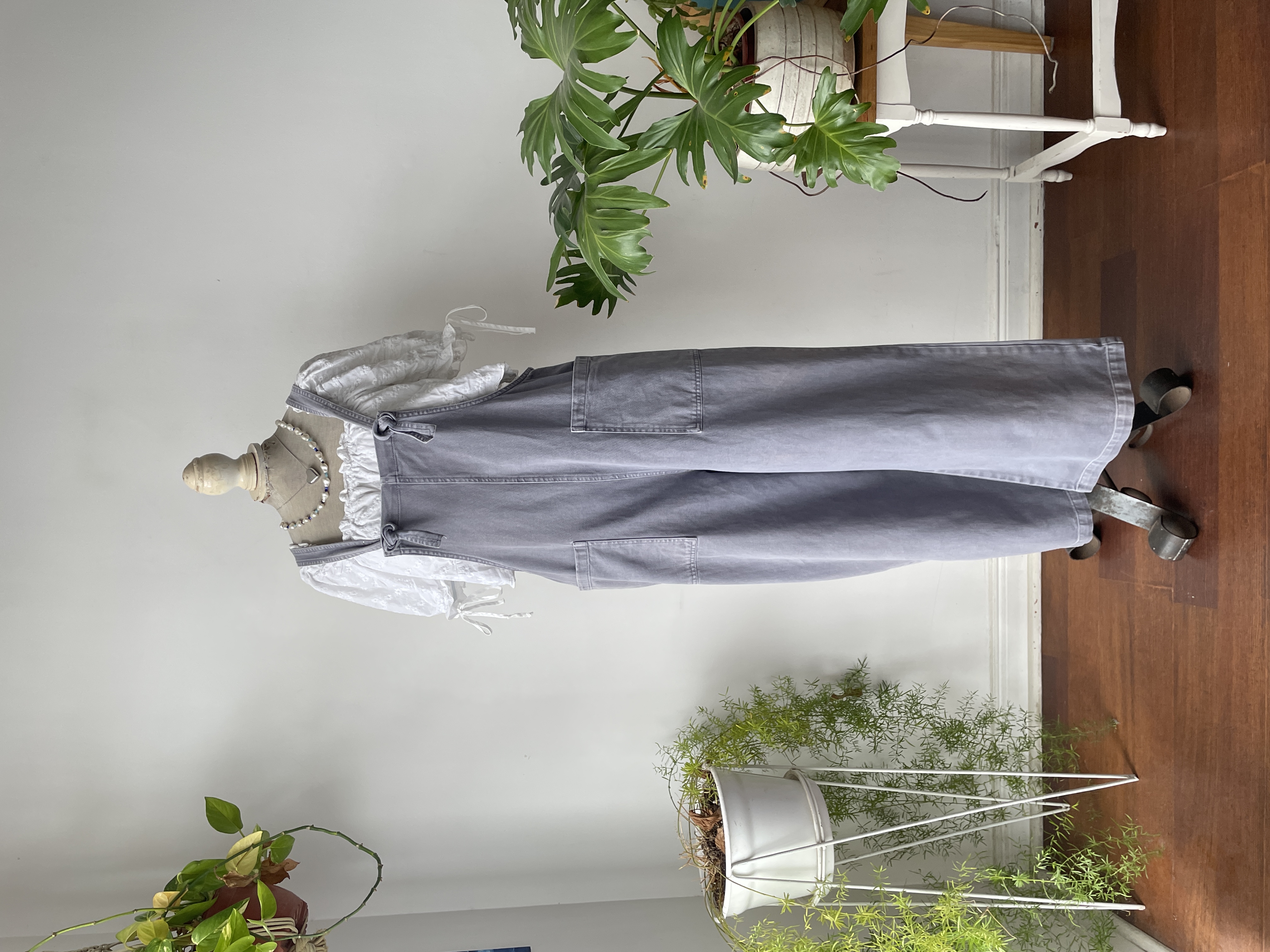 Jardinera gris. Talla: M 1