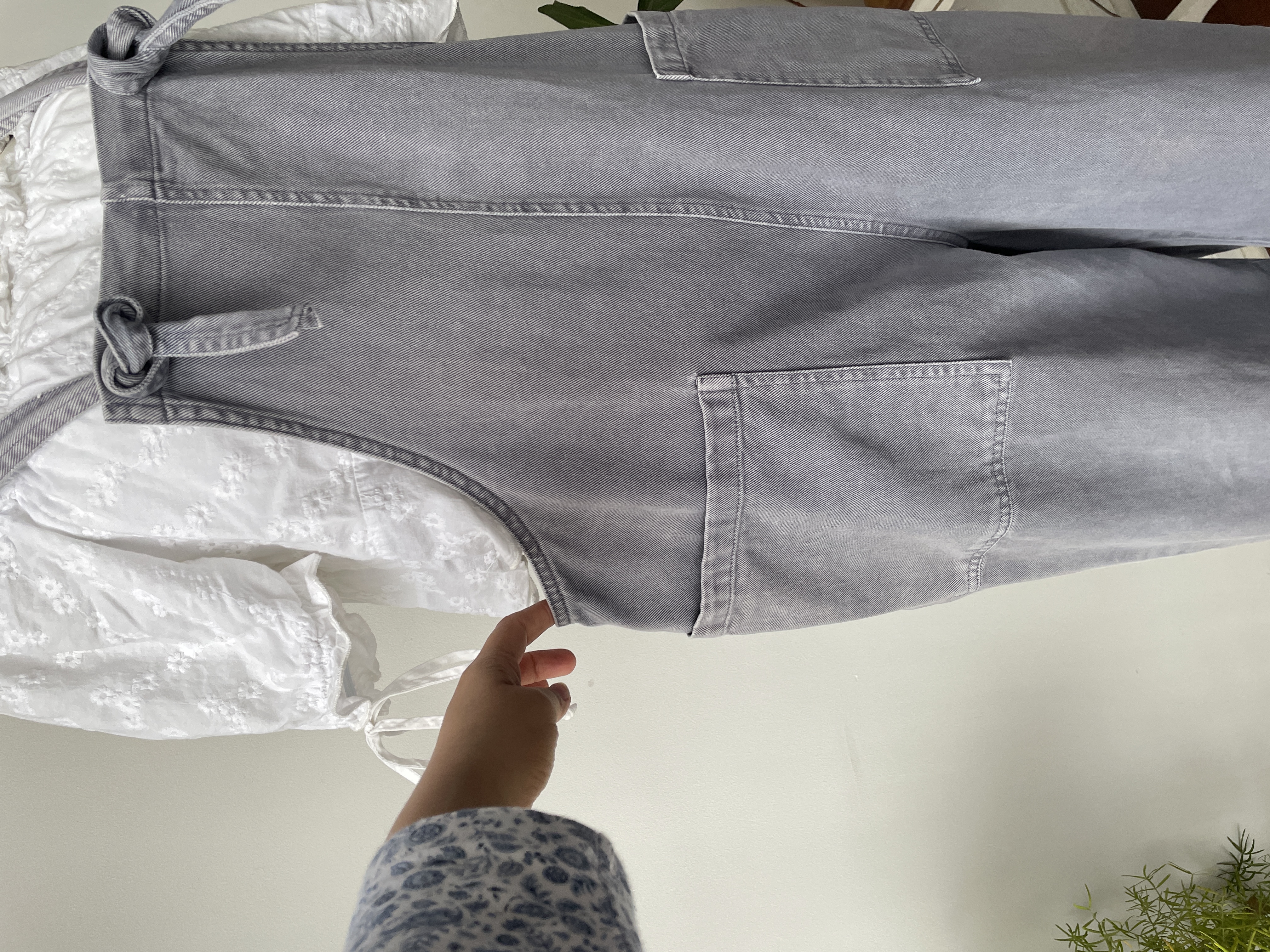 Jardinera gris. Talla: M 2