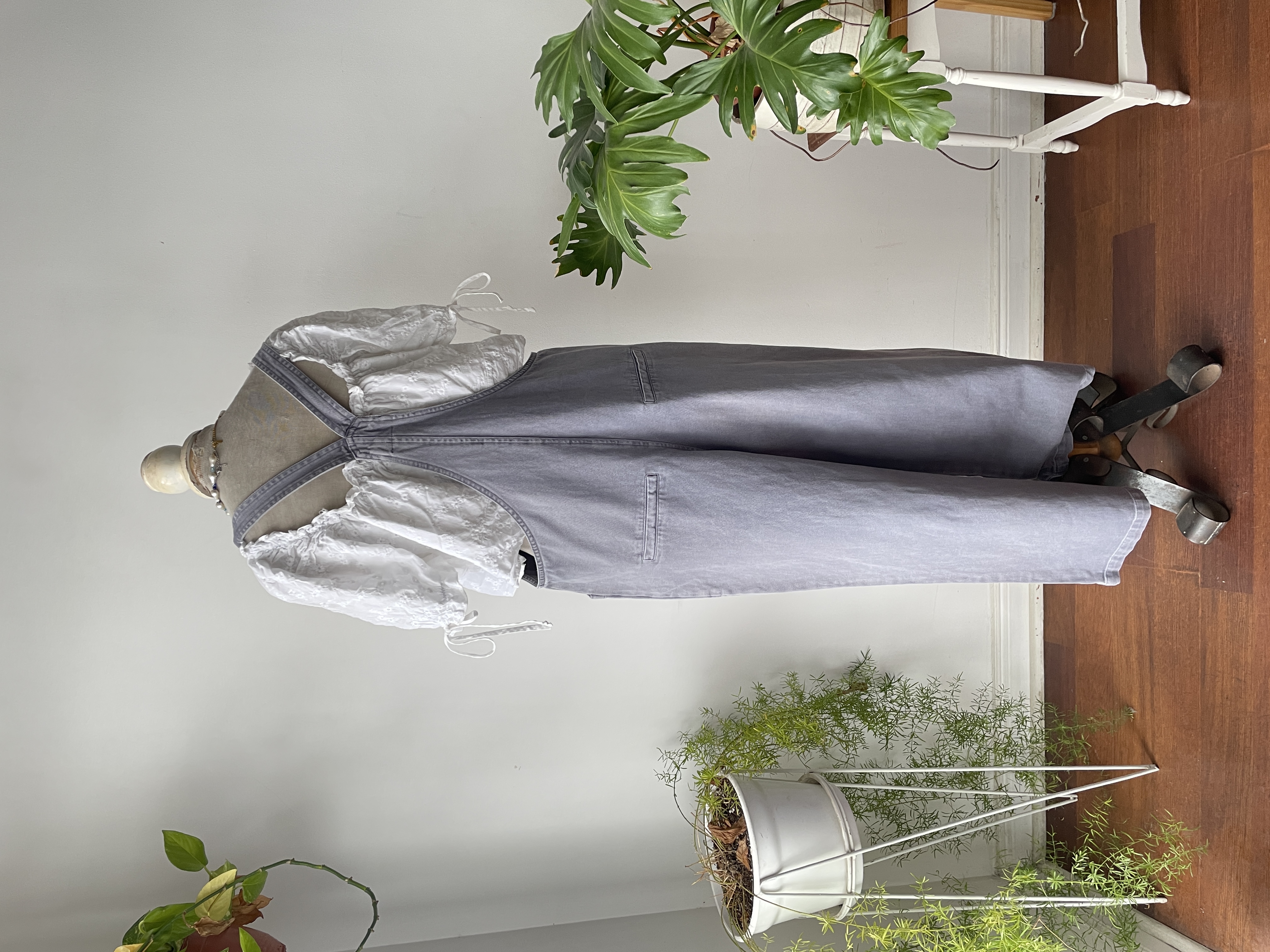Jardinera gris. Talla: M 5