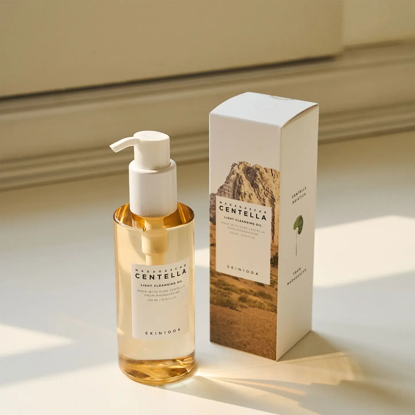 Madagascar Centella Light Cleansing Oil 200 ml 2