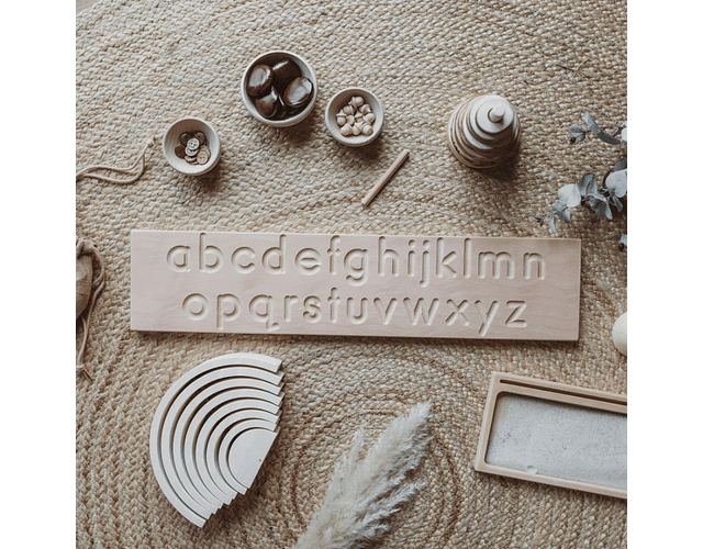 Tábua de madeira Alfabeto A-Z minúsculas e maiúsculas - recurso Montessori