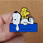 Pin / Broche Snoopy Reflexionando