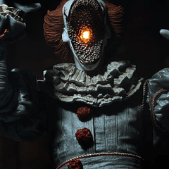 IT (2017) Ultimate Pennywise (Dancing Clown) Figure 17