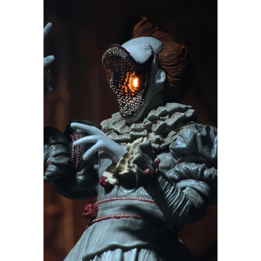 IT (2017) Ultimate Pennywise (Dancing Clown) Figure 18
