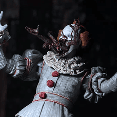 IT (2017) Ultimate Pennywise (Dancing Clown) Figure 11