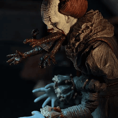 IT (2017) Ultimate Pennywise (Dancing Clown) Figure 12