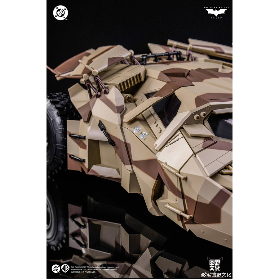 [Preventa Abierta] Modoking - Batman Batmobile Tumbler Camouflage 1/12 Scale Model Kit 6