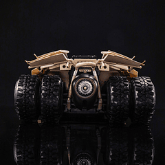 [Preventa Abierta] Modoking - Batman Batmobile Tumbler Camouflage 1/12 Scale Model Kit 9