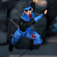 [Preventa Abierta] INVINCIBLE 1/12 SCALE ACTION FIGURE BATTLE DAMAGED DELUXE EXCLUSIVE  8