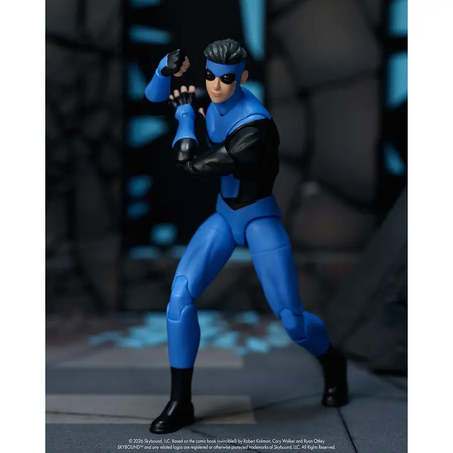 [Preventa 2 Abierta] Amazon Original Invincible: Invincible 1:12 Scale Action Figure (Wave 1) 4