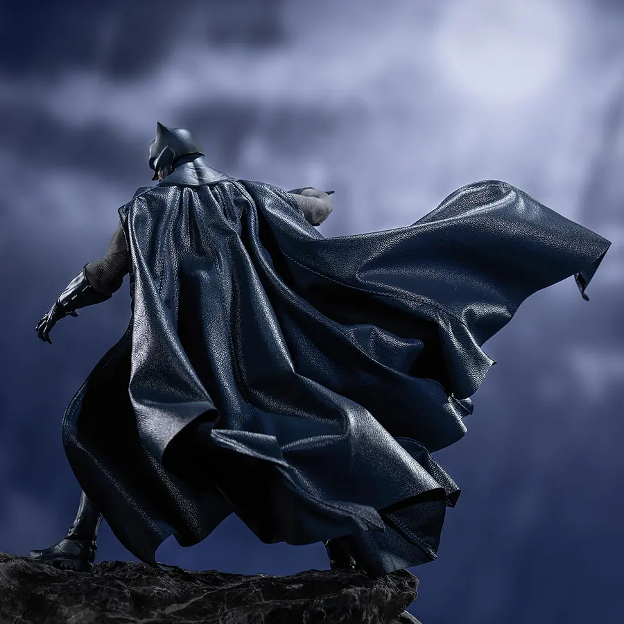 GONG Studio DC Batman Hush Collectible Action Figure 3