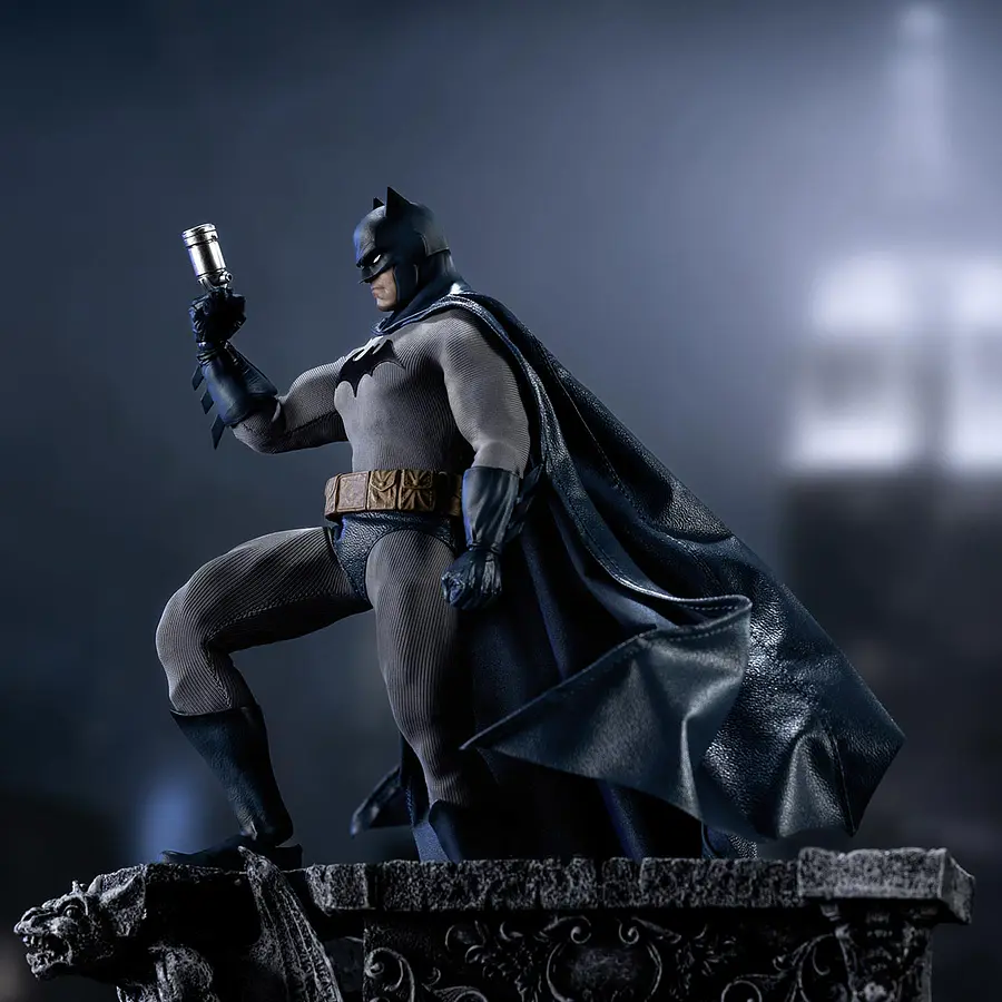 GONG Studio DC Batman Hush Collectible Action Figure 7
