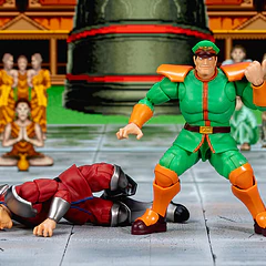 Ultra Street Fighter 2: The Final Challengers – M. Bison Deluxe “Player 2” 1/12 Scale Action Figure (Exclusive) 6