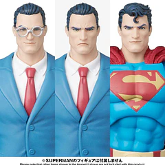 [Preventa Abierta] Batman: Hush MAFEX No.300 Clark Kent Action Figure 2