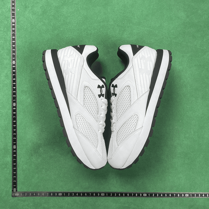 Under Armour Jogger    4