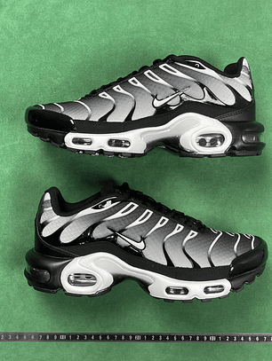 TN Black Metallic Silver 