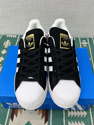 Superstar Black and White